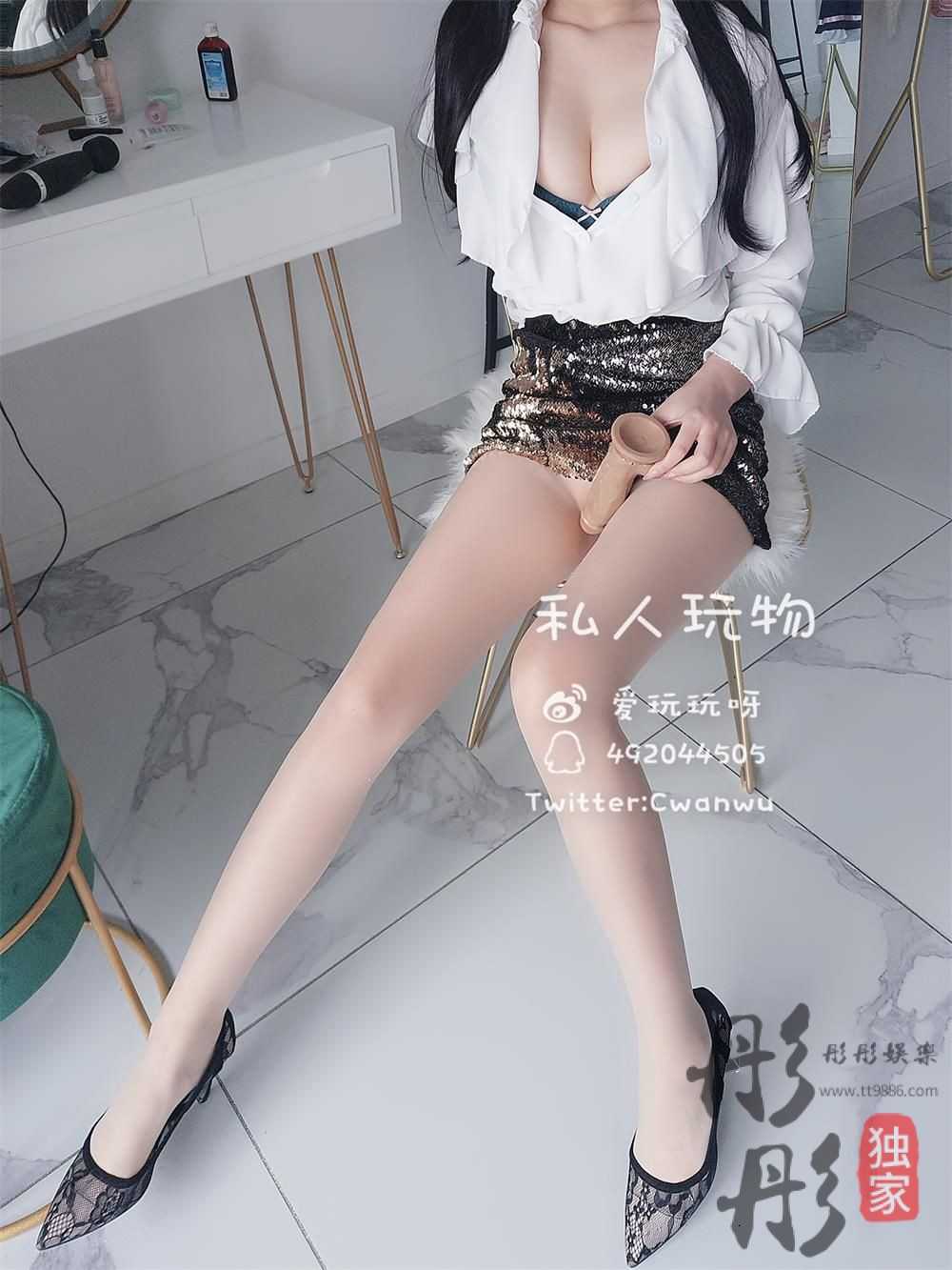 私人玩物VIP会员售卖20.2.28号售价358元作品 - 性感包臀短裙肉丝诱惑[37P+5V/942MB]（4）