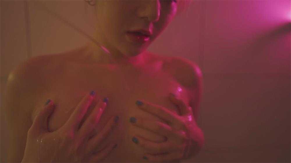 [鱼子酱Fish]内部大尺度花絮视频[1V/2.2G](1