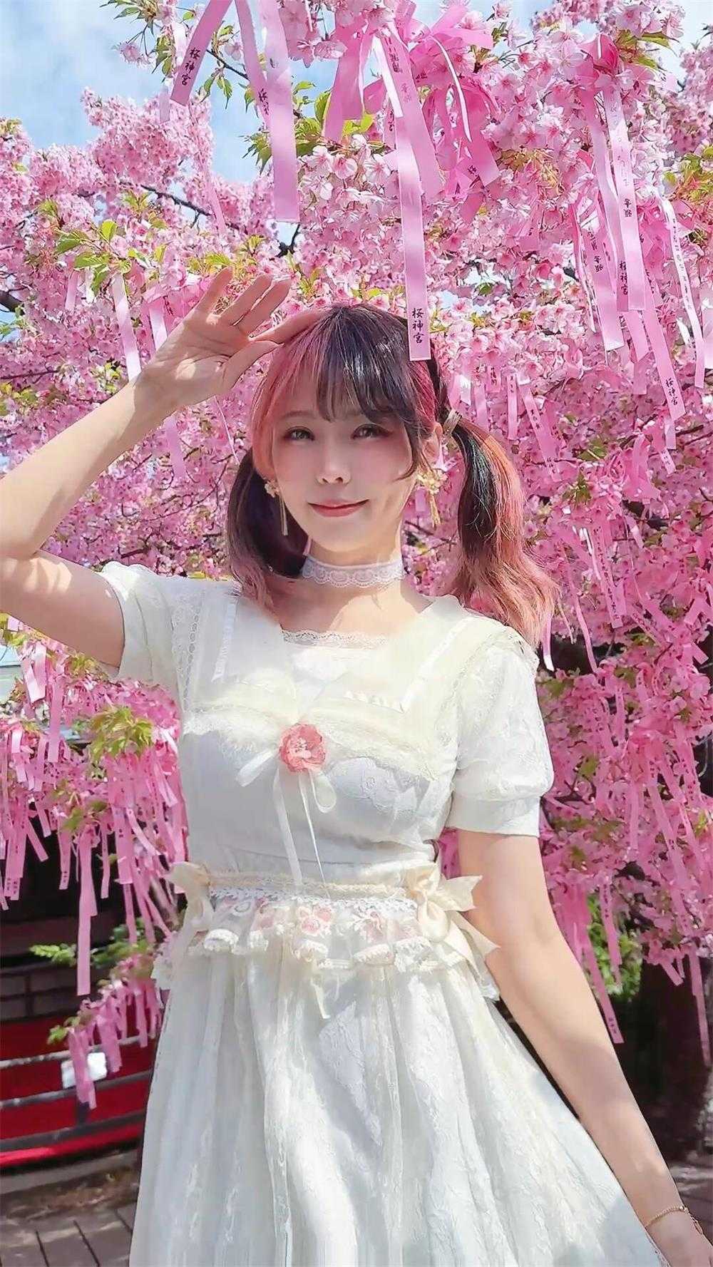 [elyee子] 2025年4月订阅 [92P/9V/310M]（）1